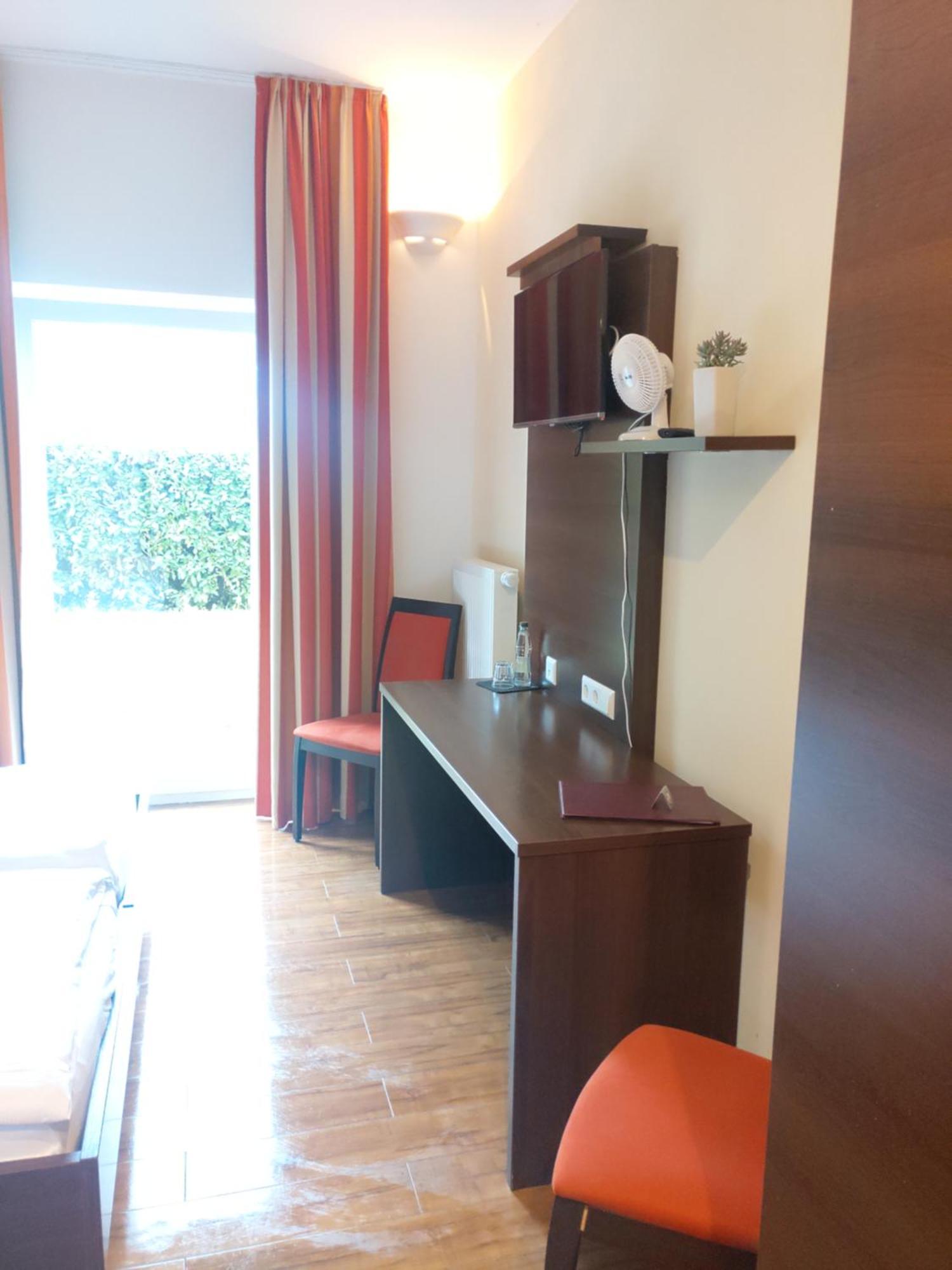 Hotel Auf Der Buehn Malsch  Eksteriør billede